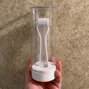 Rodan and fields AMP MD roller